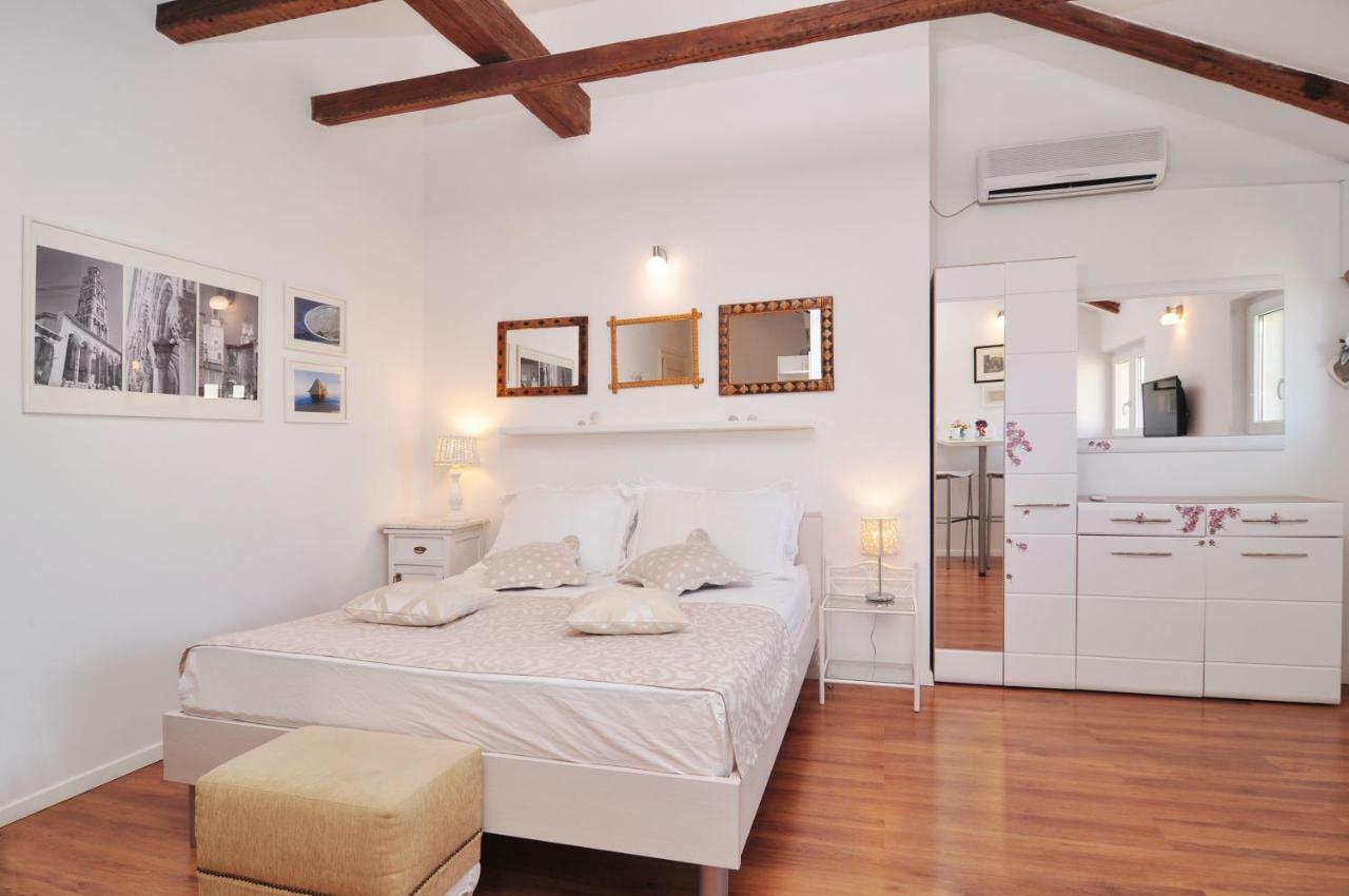 Apartment The Charm Спліт Екстер'єр фото